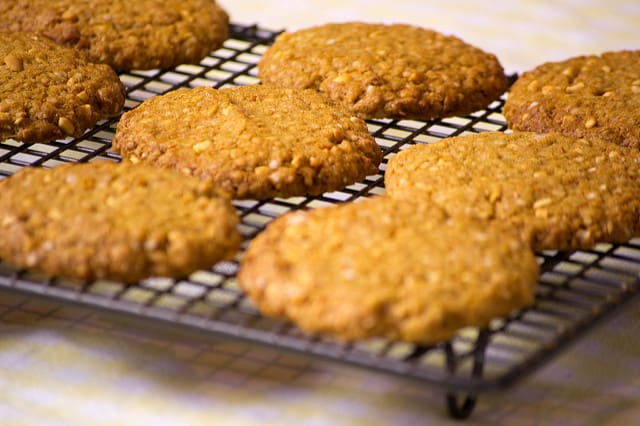 Anzac biscuits using gluten free plain flour